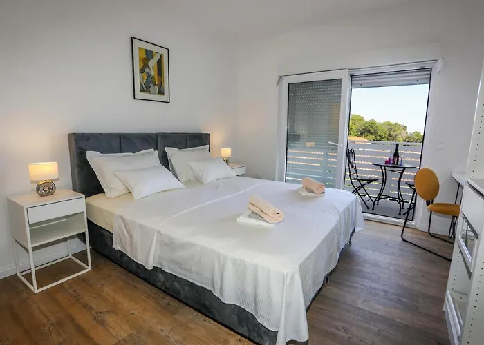 Stella Maris, Hvar - Rooms With A Balcony And A Stunning Sea View